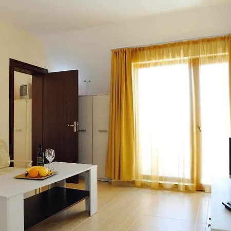 Хотел ирис Несебър