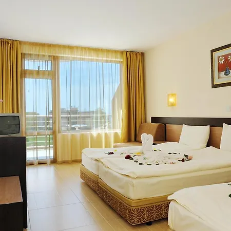 Хотел ирис Несебър