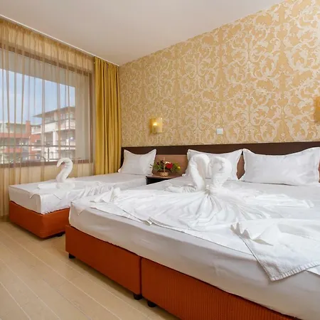 Iris Hotel 3*